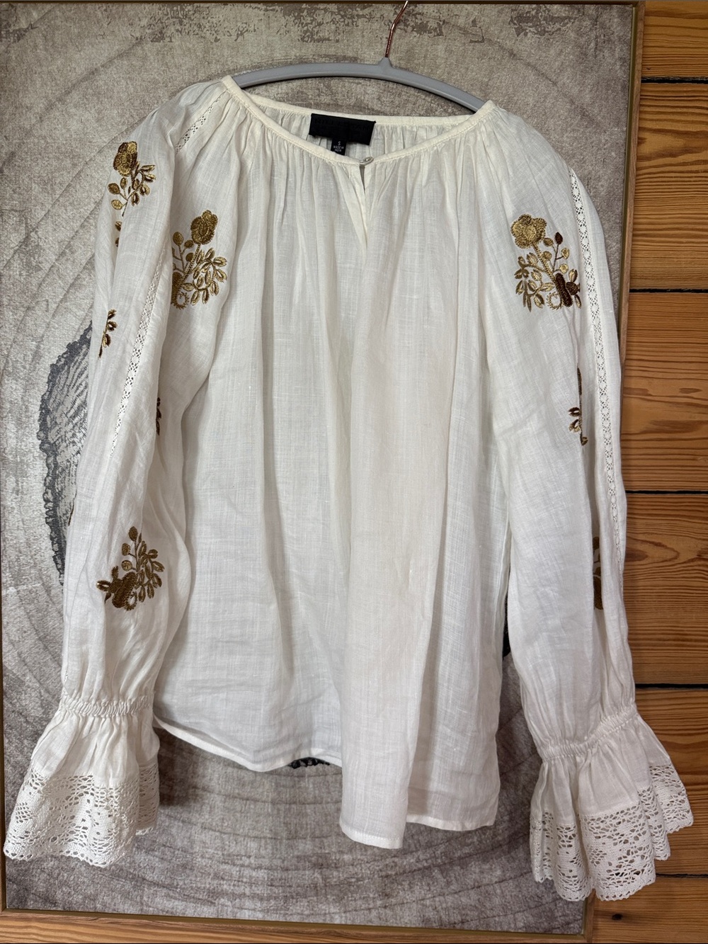 Dreamy Nili Lotan gold embroidered white blouse, pristine! If you know, you know